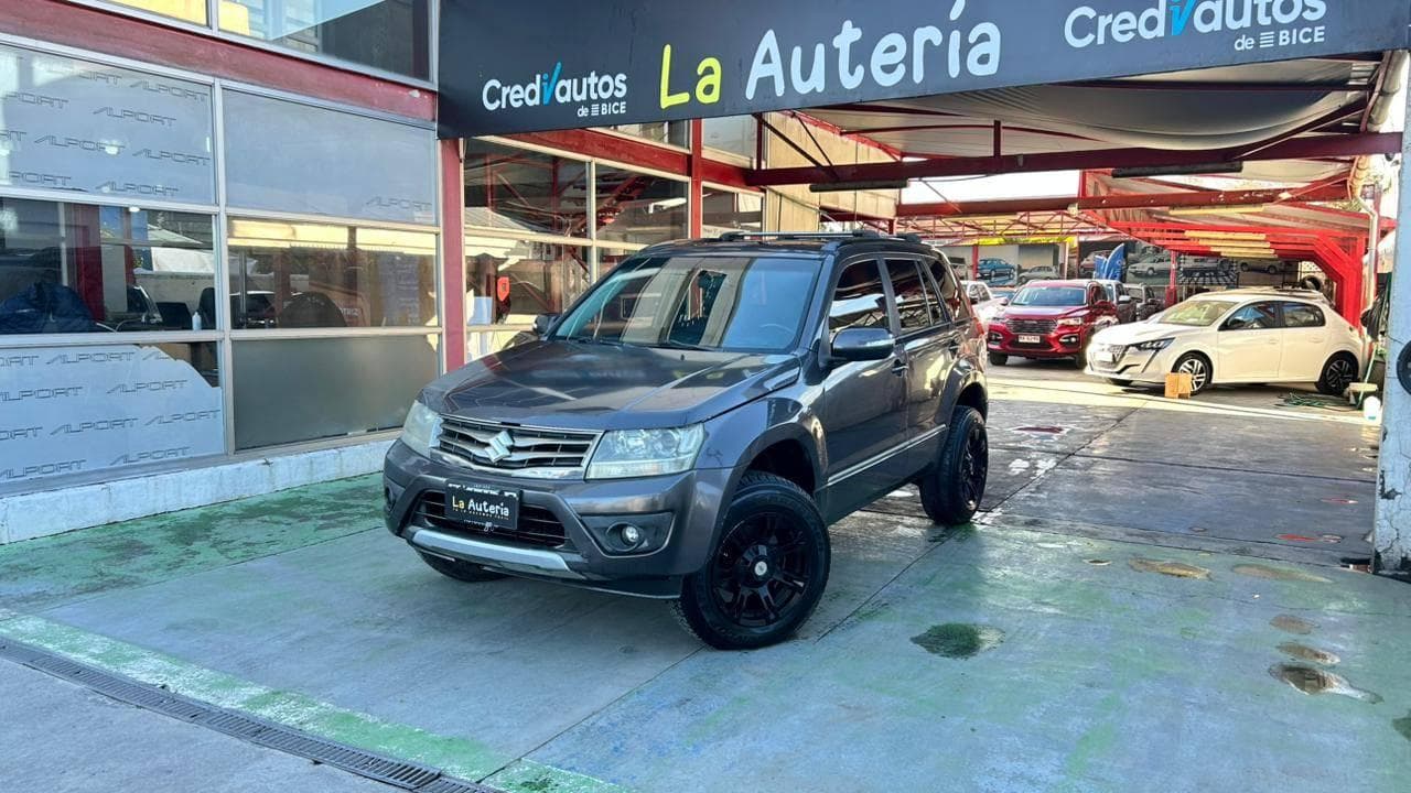 Suzuki GRAND NOMADE